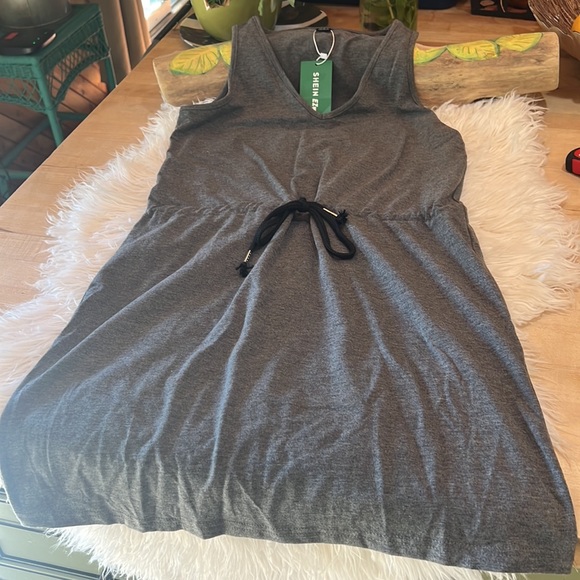 Simple grey dress from Shein - Picture 3 of 7